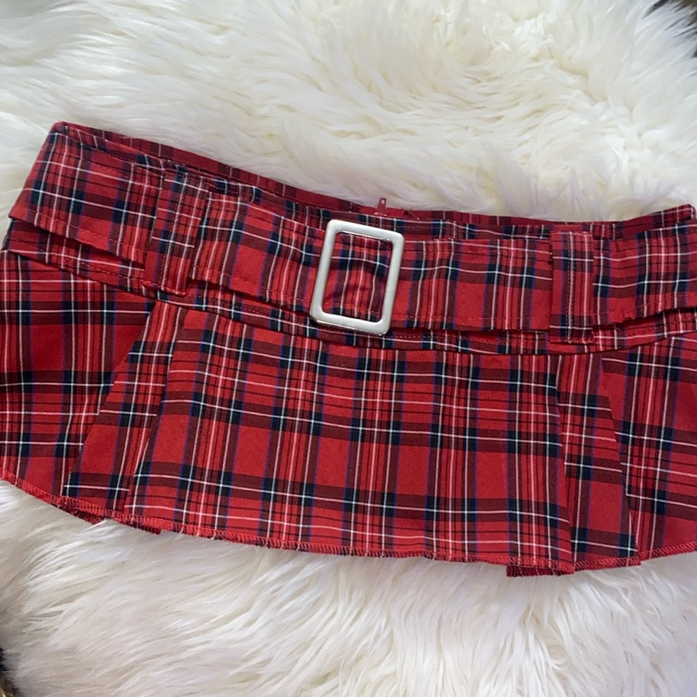 Checkered low rise pleated skirt